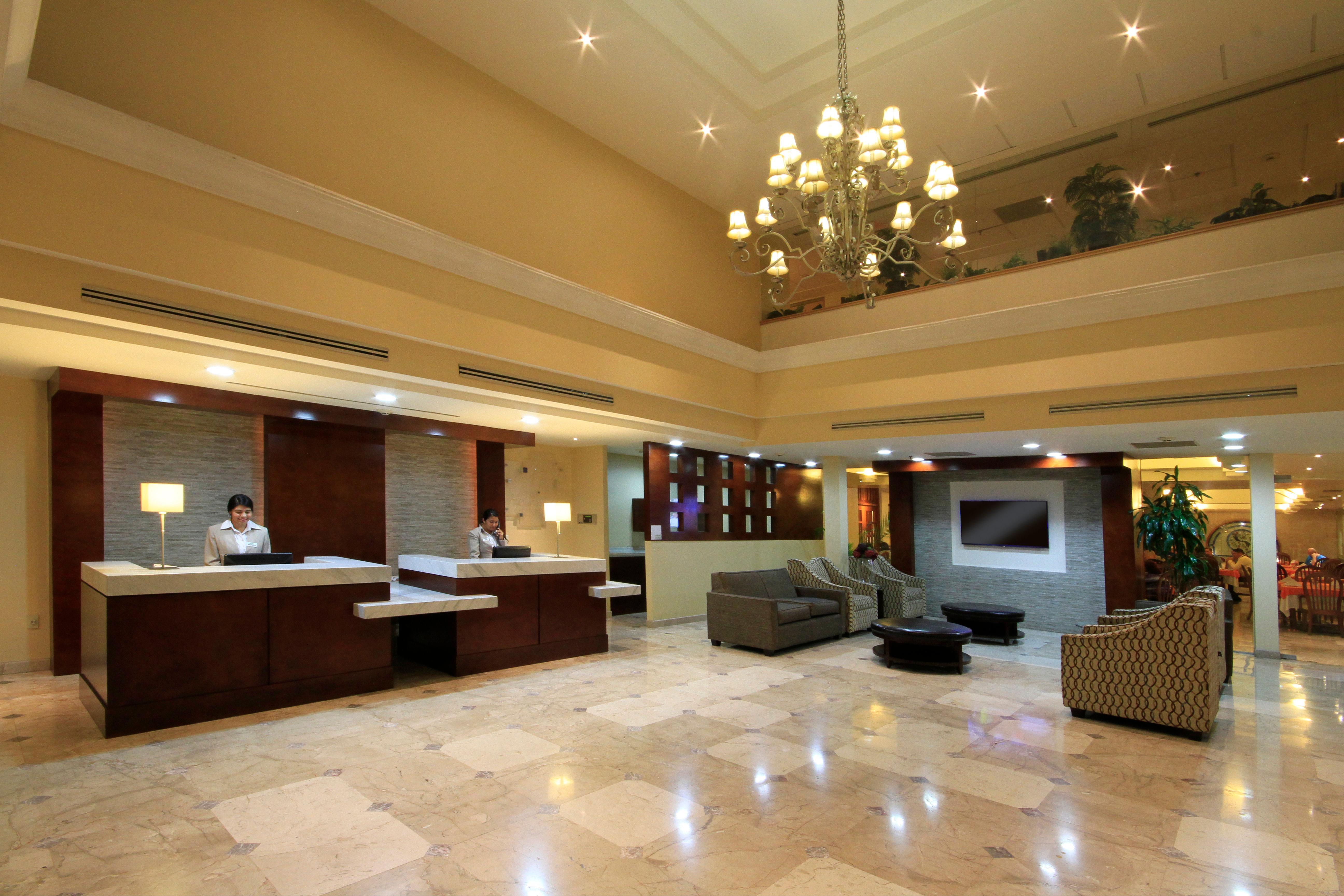 Holiday Inn Monclova By Ihg Exterior photo