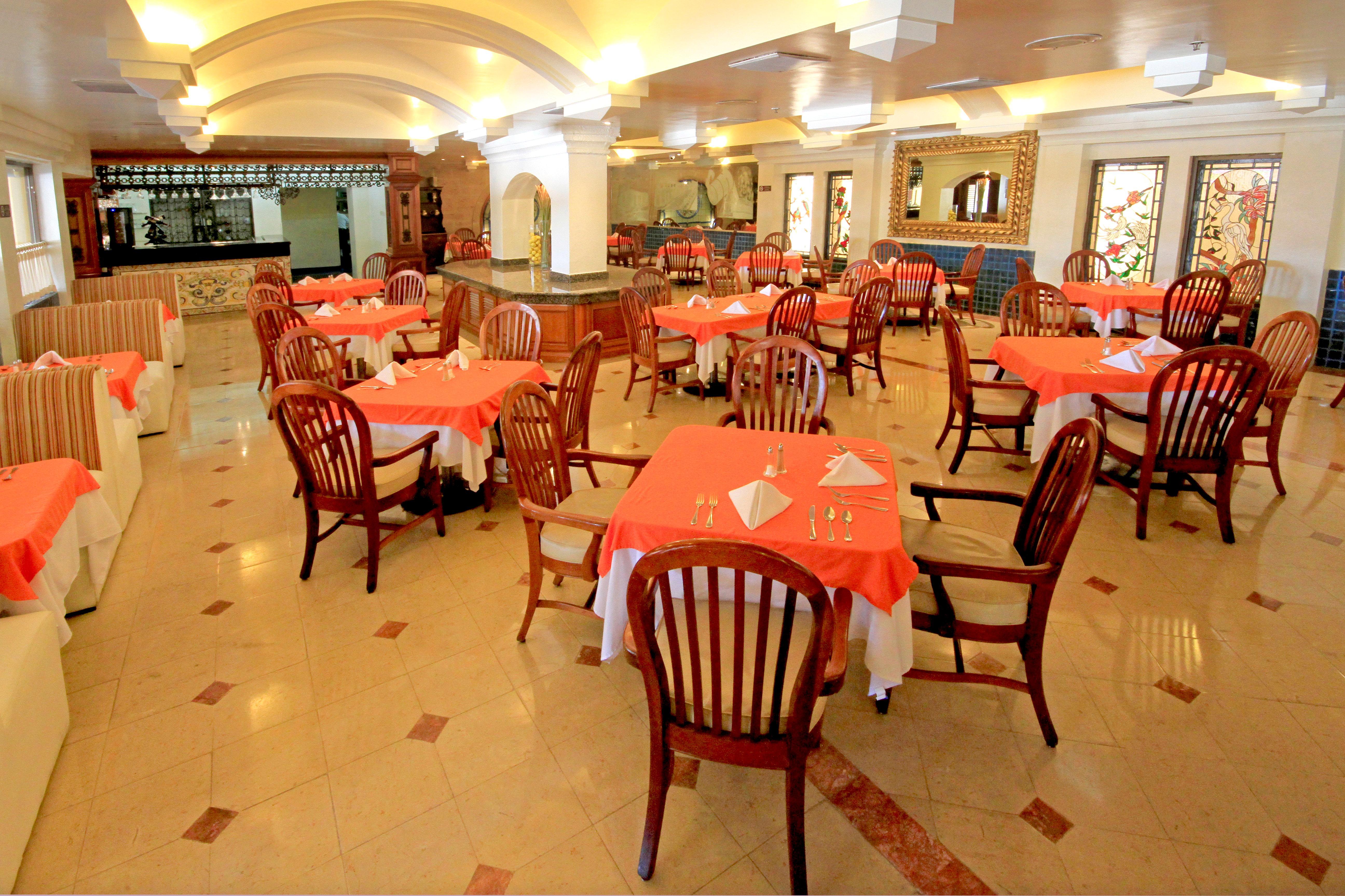 Holiday Inn Monclova By Ihg Exterior photo