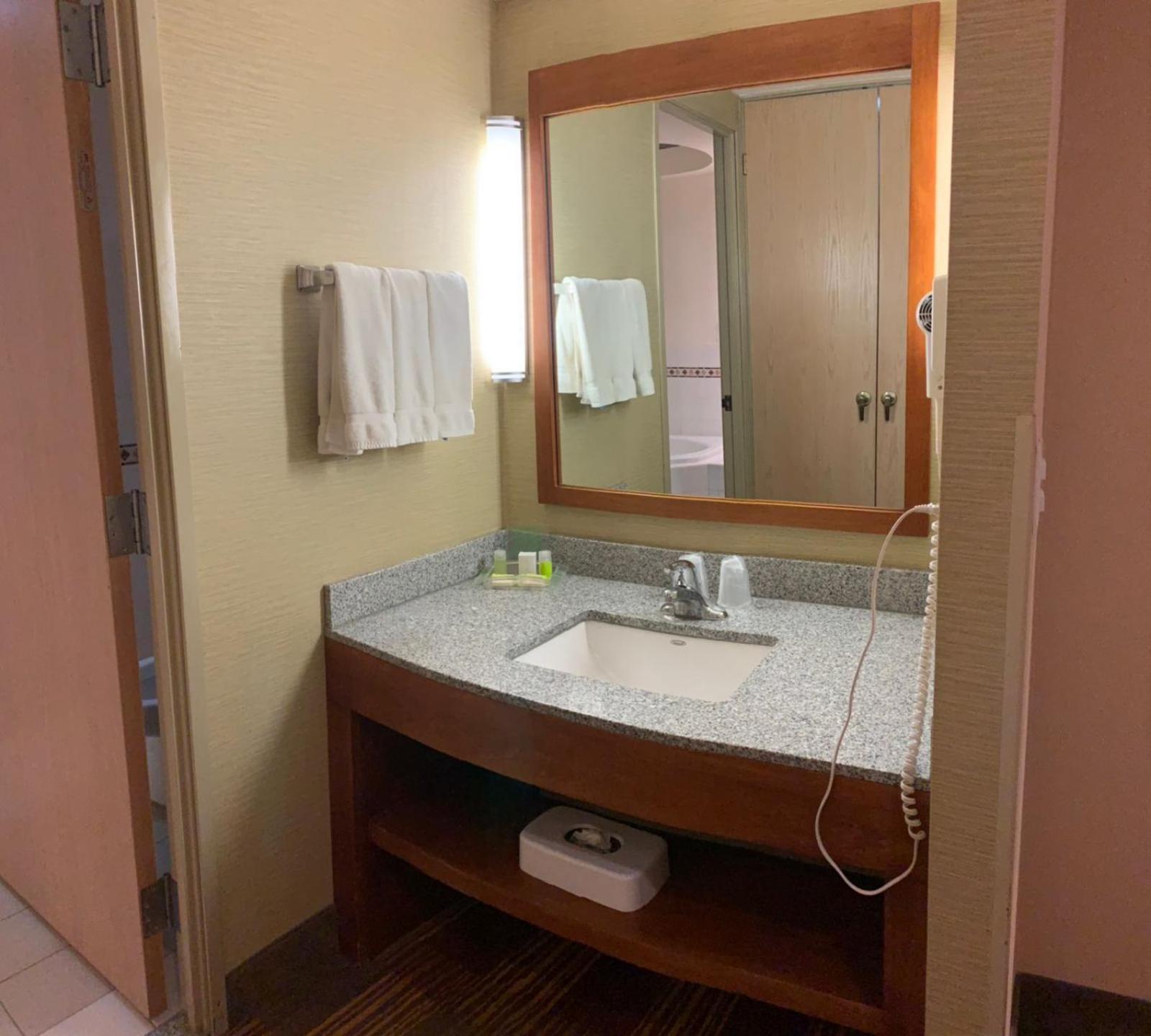 Holiday Inn Monclova By Ihg Exterior photo
